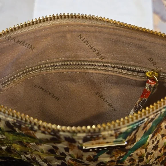 NWT ❣️Brahmin 💎 Daisy Botanic Melbourne Leather Wristlet W/Dustbag Authentic ! - Picture 4 of 8